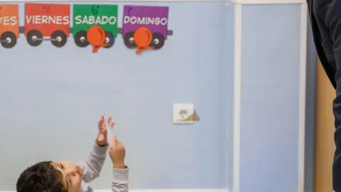 inauguracin-de-las-obras-de-mejora-de-la-seccin-del-cra-retama-en-el-acebrn-cuenca_54914396509_o